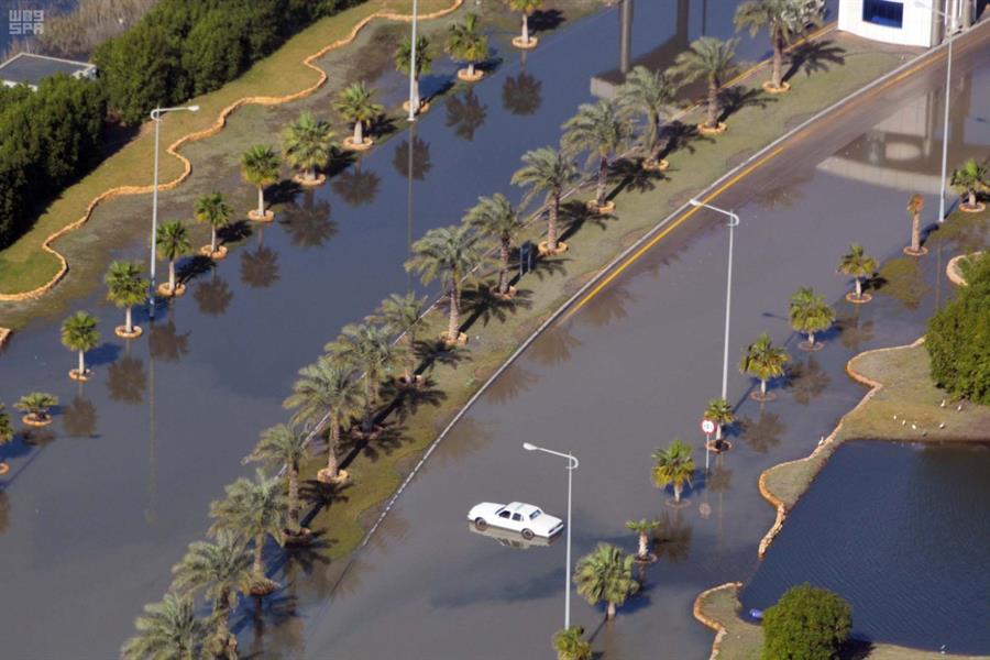 بالصور.. طيران الأمن يرصد الأضرار التي أحدثتها الأمطار في المنطقة الشرقية