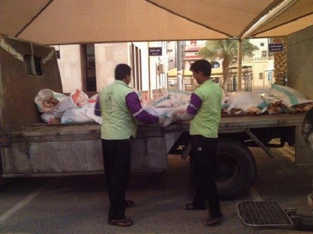 بالصور.. ضبط سيارة محملة باللحوم المتعفنة قبل توزيعها بـ