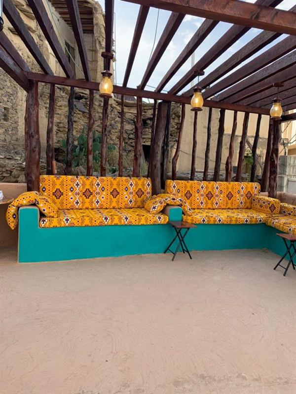 مواطن يتكفل بترميم أحد قصور الدولة السعودية الأولى على نفقته (صور) 