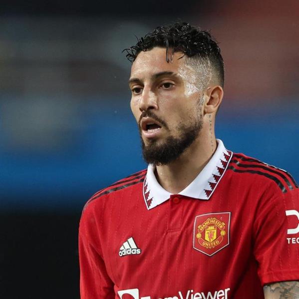 لاعب مانشستر يونايتد