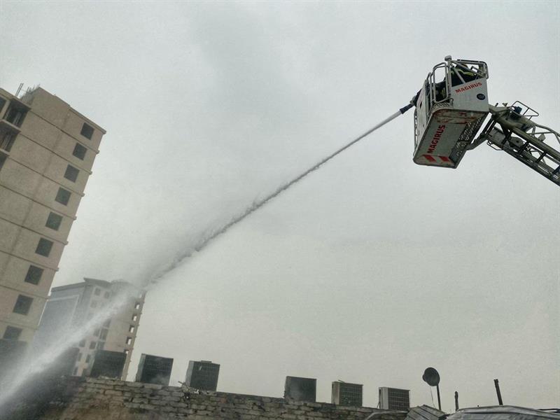 حريق يتسبب في أضرار جسيمة بمطعم في جدة حريق يتسبب في أضرار جسيمة بمطعم في جدة
