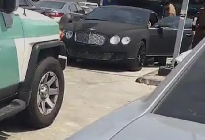 بالصور.. مرور جدة يحجز هدية 