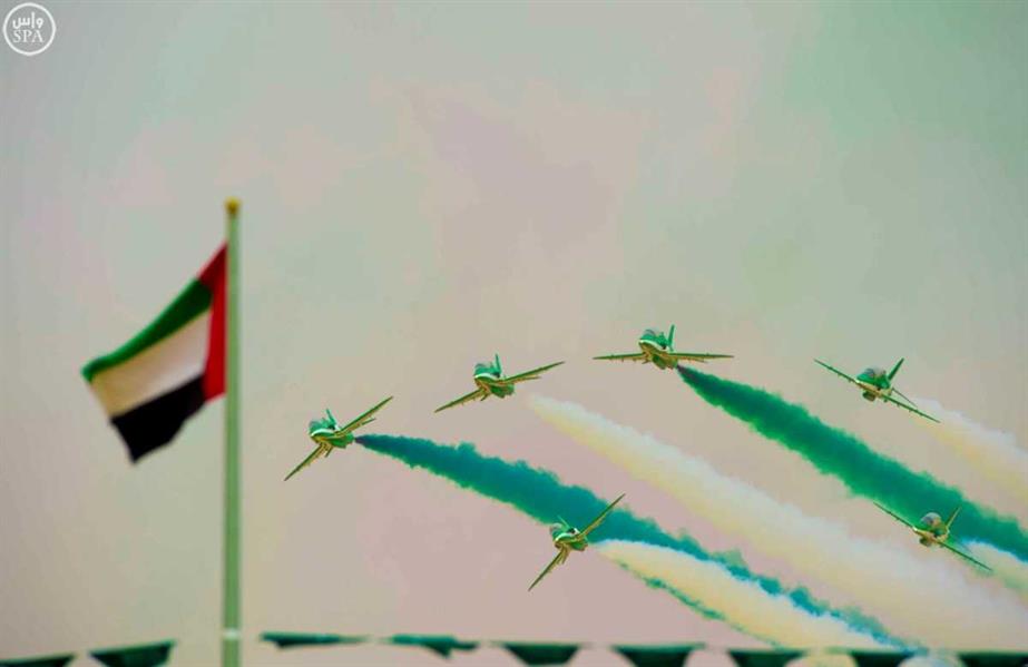 لقطات مميزة من العرض العسكري الختامي لتمرين رعد الشمال