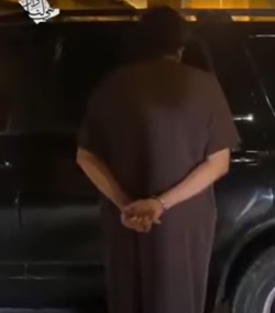 أخبار 24 | القبض على مقيم يمني تهجم على منزل بمدينة الرياض وهدد طليقته (فيديو) - Vimarsana News