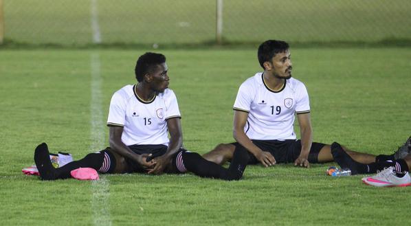 بالصور .. الشباب ينهي تحضيراته للرائد وعمرو يواصل برنامجه