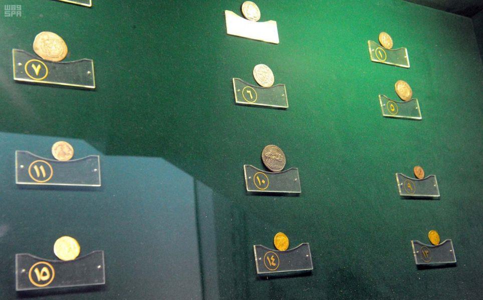 العملات المتداولة بالمملكة منذ قرون