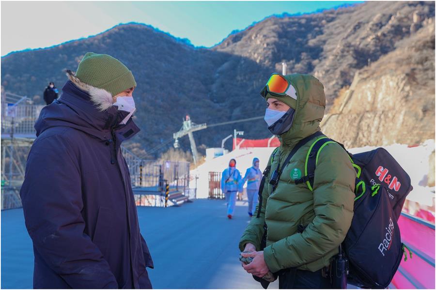 وزير الرياضة يدعم فائق عابدي قبل مشاركته في الألعاب الأولمبية الشتوية