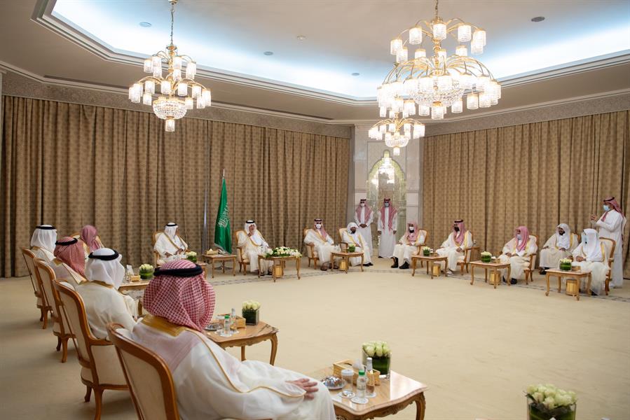 الأمير خالد الفيصل يستقبل أئمة وخطباء المسجد الحرام 