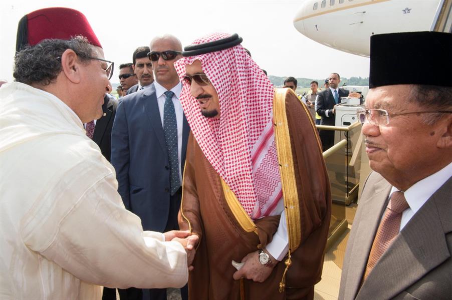 الملك سلمان بن عبدالعزيز يغادر اندونيسيا