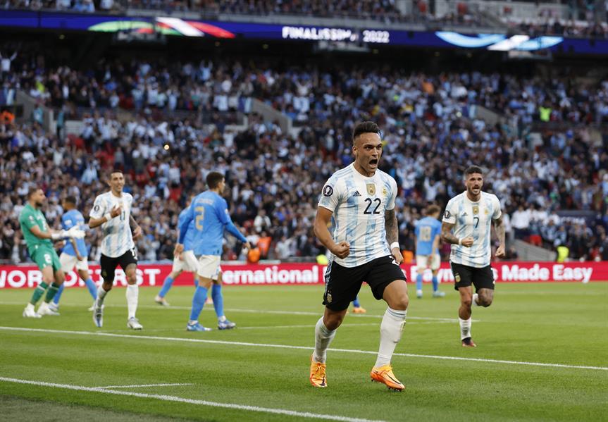 الأرجنتين وإيطاليا