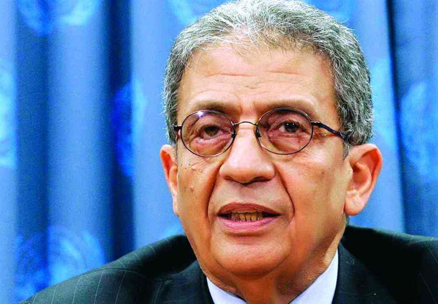 إصابة عمرو موسى بفيروس "كورونا" 