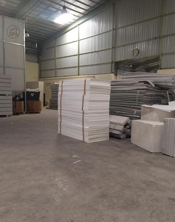 وزارة التجارة تغلق 3 مصانع لإنتاج العزل الحراري في الرياض