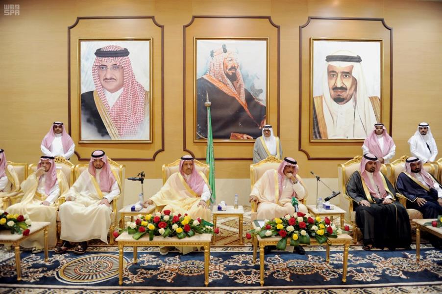 بالصور.. وصول الأمير حسام بن سعود إلى الباحة لمباشرة مهامه أميراً للمنطقة