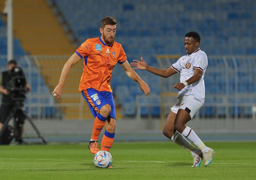 الشباب يفوز بهدف أمام الفيحاء في دروي الرديف (صور)