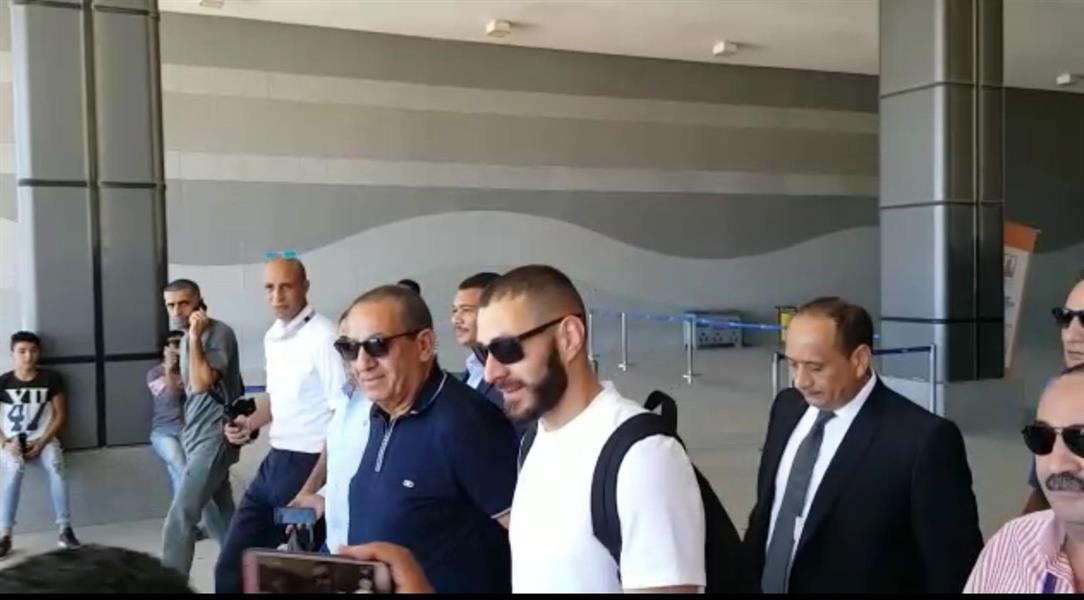 بالصور.. ماذا يفعل كريم بنزيما في الغردقة؟ بالصور.. ماذا يفعل كريم بنزيما في الغردقة؟