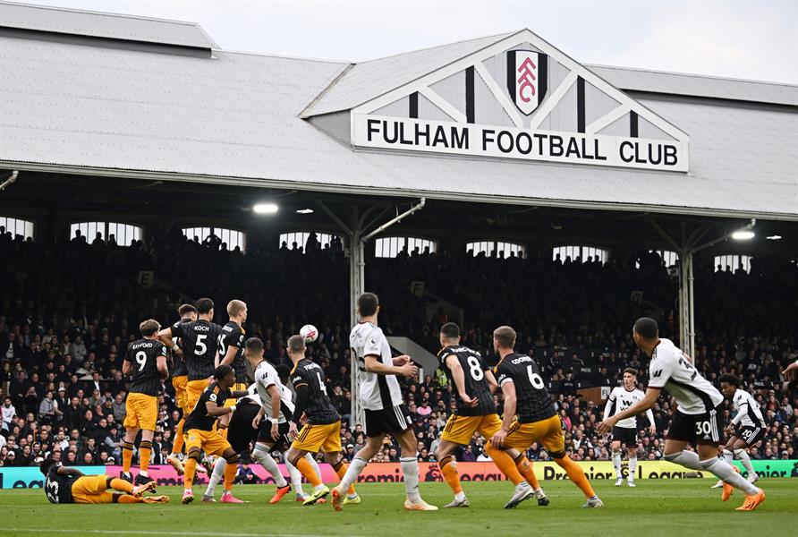 فولهام يصعد للمركز التاسع بالبريميرليج بثنائية في مرمى ليدز