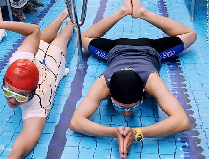 بالصور.. العاصمة التايوانية تحول أحد قطاراتها إلى مجمع للألعاب الأولمبية