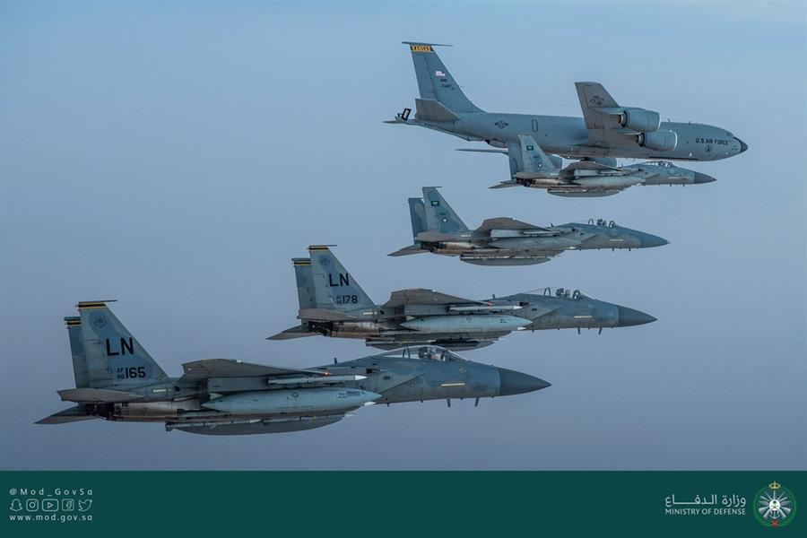 جانب من المقاتلات جانب من المقاتلات