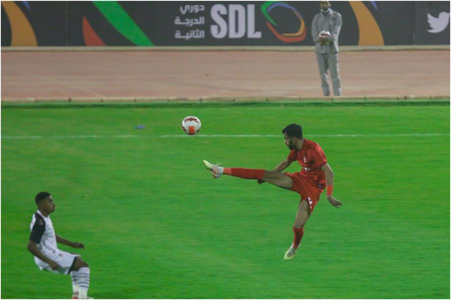 العربي والقيصومة