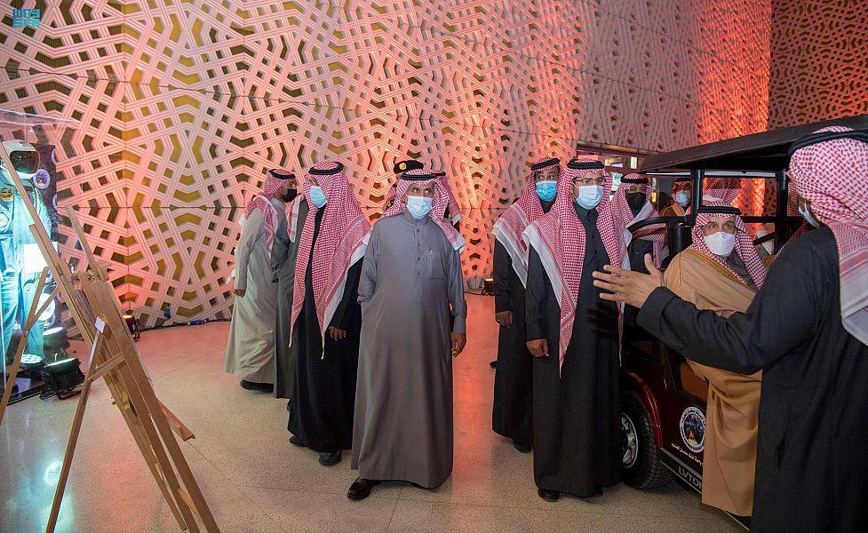 أمير الرياض يفتتح المرحلة الأولى من مشروع واحة الملك سلمان بن عبدالعزيز للعلوم أمير الرياض يفتتح المرحلة الأولى من مشروع واحة الملك سلمان بن عبدالعزيز للعلوم