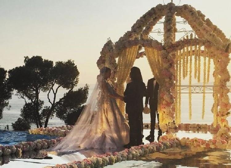 حفيد أحد جنرالات القذافي يتزوج من روسية في حفل زفاف فاخر (صور)