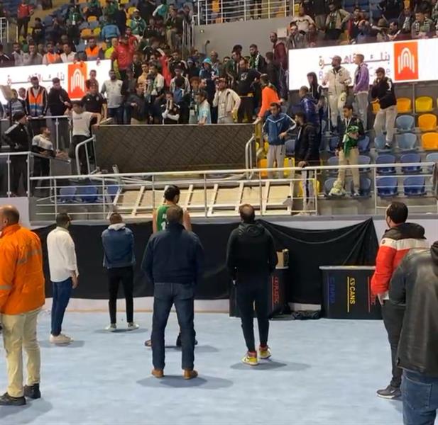 انهيار مدرج انهيار مدرج