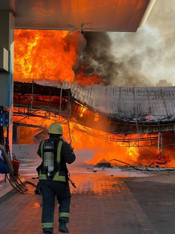 مدني الأحساء يخمد حريقًا اندلع في محطة وقود