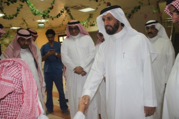 المقرن يقوم بزيارة مفاجئة لمركز التأهيل الشامل بجازان المقرن يقوم بزيارة مفاجئة لمركز التأهيل الشامل بجازان