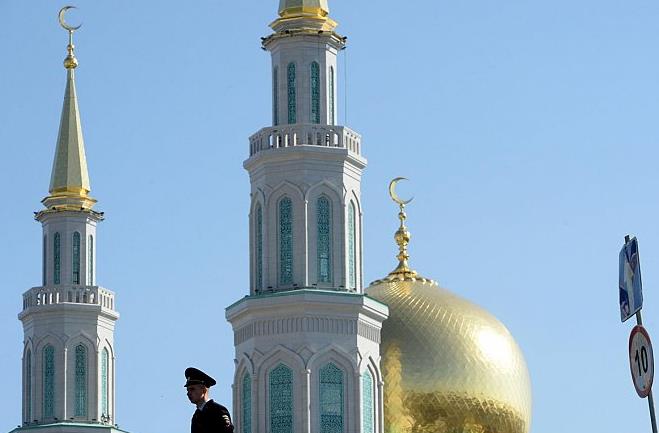  الرئيس الروسي يفتتح جامع موسكو الكبير