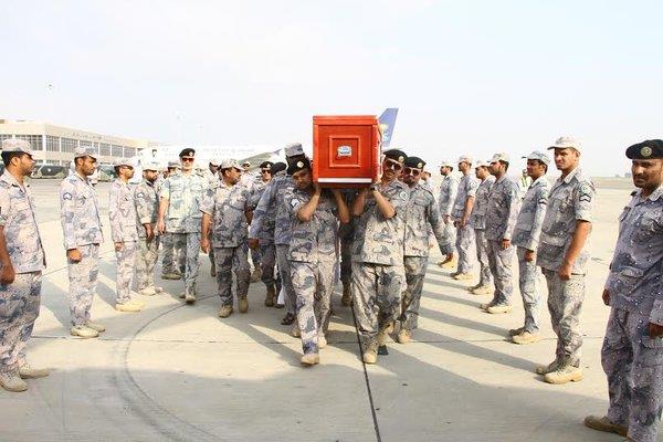 بالصور.. نقل جثمان الشهيد الزبيدي إلى القنفذة على متن طائرة خاصة