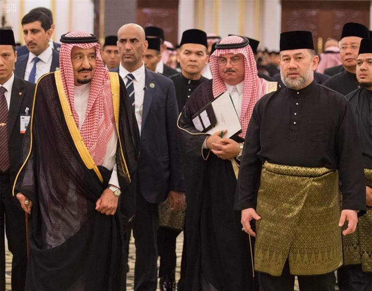 بالصور.. خادم الحرمين يُشرّف حفل عشاء ملك ماليزيا ويؤكد على وقوف المملكة وراء القضايا الإسلامية