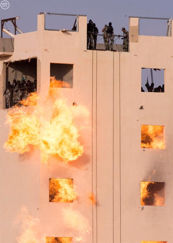 ولي العهد يرعى فعاليات التمرين التعبوي لقوات الطوارئ الخاصة صولة الحق 8