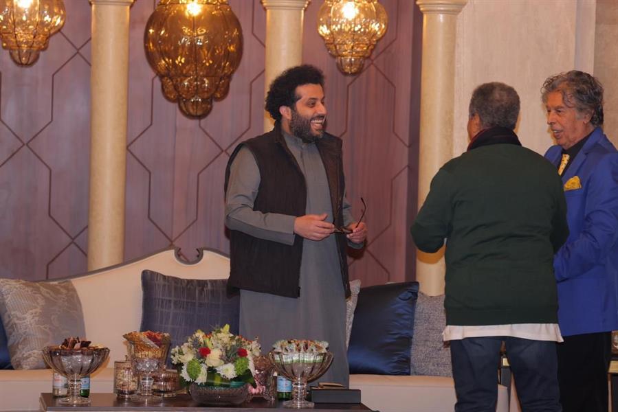 تركي آل الشيخ يلتقي عدداً من الفنانين العرب المشاركين في ليلة 