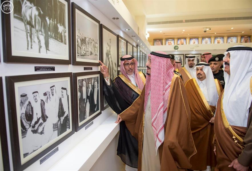 خادم الحرمين يرعى سباق الخيل على كأس الملك عبد العزيز رحمه الله