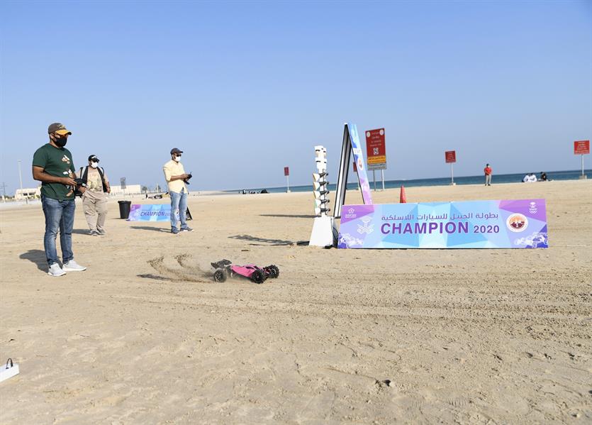 لقطات من فعاليات بطولة الجبيل للسيارات اللاسلكية.. وتتويج الفائزين