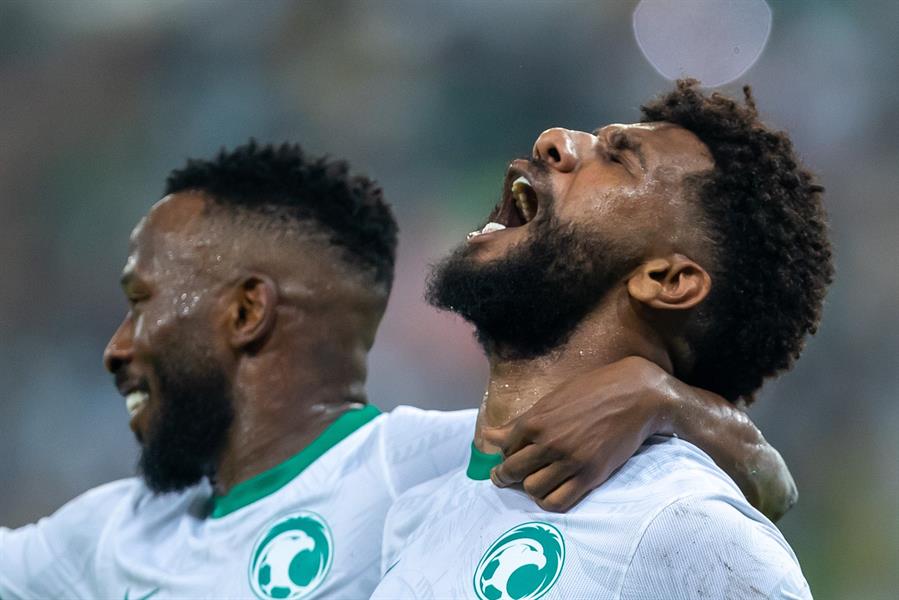 الأخضر والصين الأخضر والصين