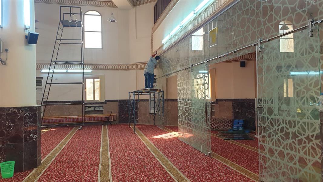 بدء تنفيذ مشروع تركيب فواصل زجاجية بـ 589 مسجداً