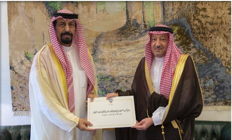 خادم الحرمين الشريفين يتلقى رسالة خطية من ولي عهد دولة الكويت