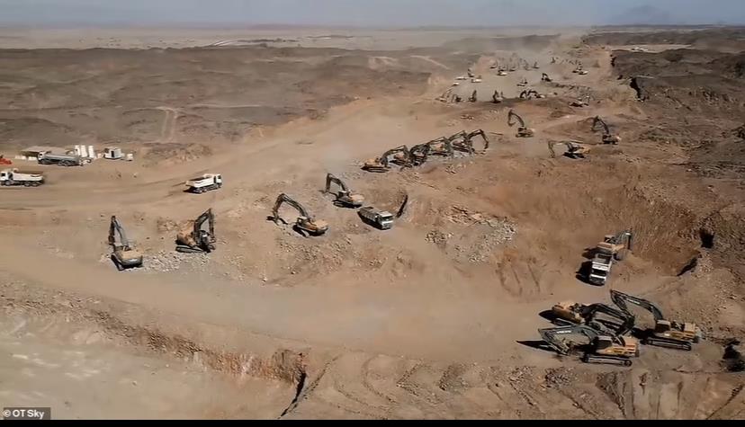 شاهد.. مراحل العمل في البنية التحتية لمدينة 