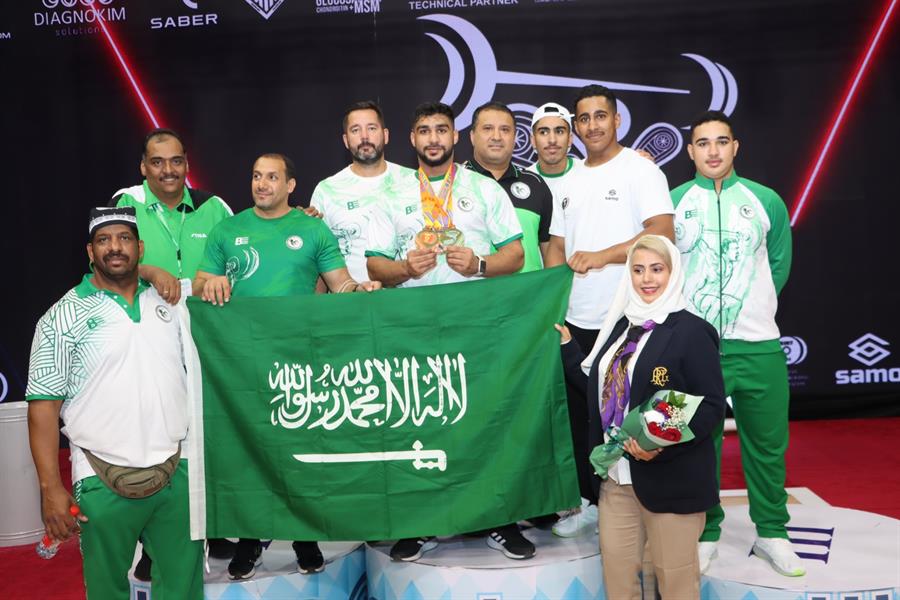 الرباع السعودي علي العثمان الرباع السعودي علي العثمان