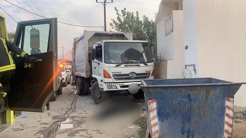 مصرع عامل نظافة دهسته عجلات شاحنة نقل نفايات في المخواة مصرع عامل نظافة دهسته عجلات شاحنة نقل نفايات في المخواة