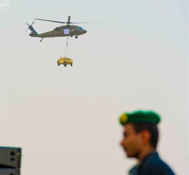 لقطات مميزة من العرض العسكري الختامي لتمرين رعد الشمال