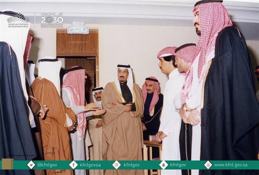 زيارة خادم الحرمين لمكتبة الملك فهد الوطنية منذ أكثر من 30 عاماً زيارة خادم الحرمين لمكتبة الملك فهد الوطنية منذ أكثر من 30 عاماً