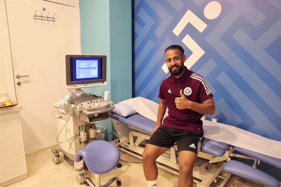 لاعبو لاعبو