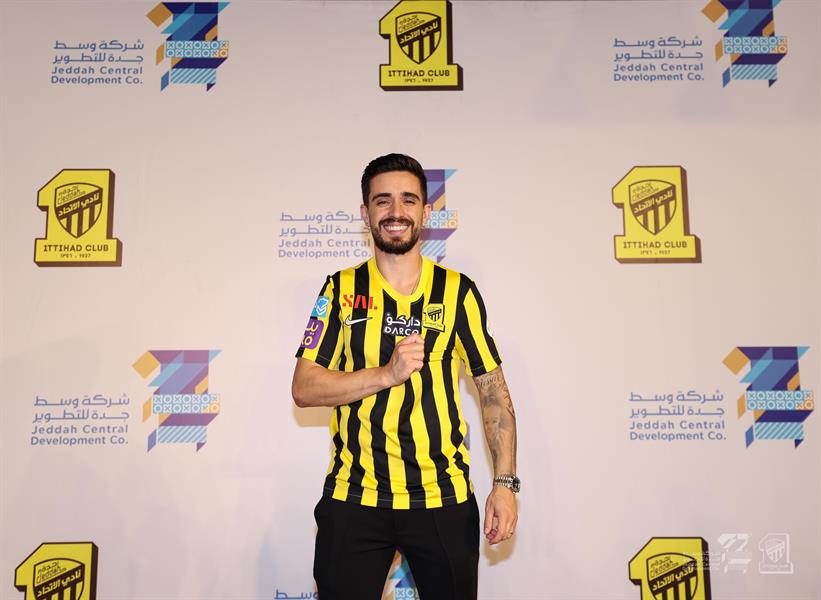 رسميًا.. الاتحاد يُجدد تعاقده مع إيغور كورنادو (صور)