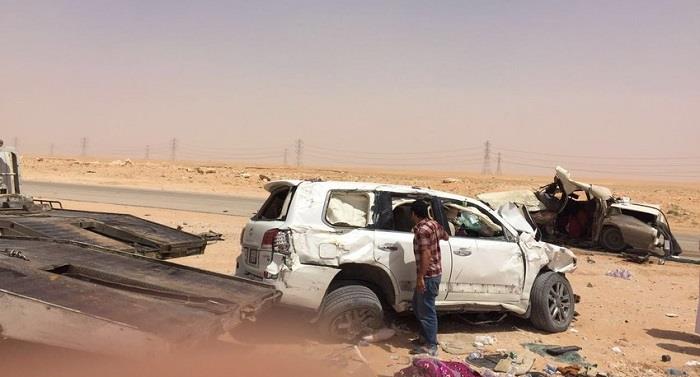 مصرع شخص وإصابة ثلاثة في اصطدام مروع على طريق خريص الأحساء مصرع شخص وإصابة ثلاثة في اصطدام مروع على طريق خريص الأحساء