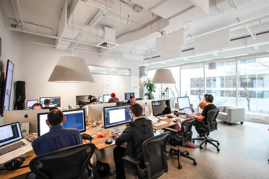 ما مفهوم "الإرجونوميكس".. وما أهميته في بيئة العمل؟ وهذه عواقب إهماله على صحة العامل