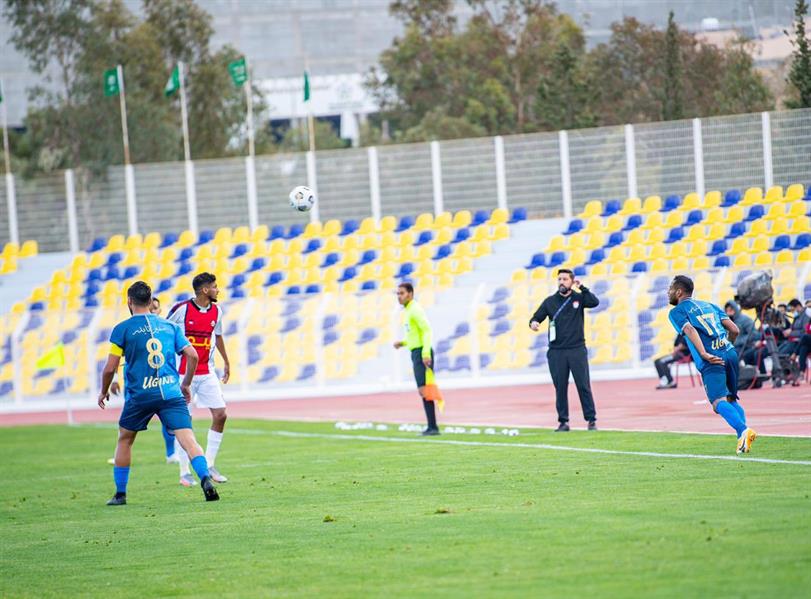 العين و الرائد