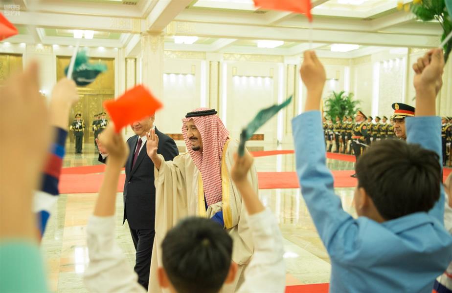 الرئيس الصيني يستقبل خادم الحرمين الشريفين