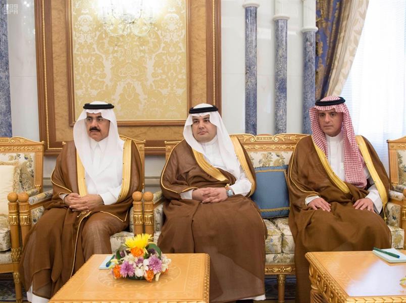 خادم الحرمين يستقبل سفير فرنسا